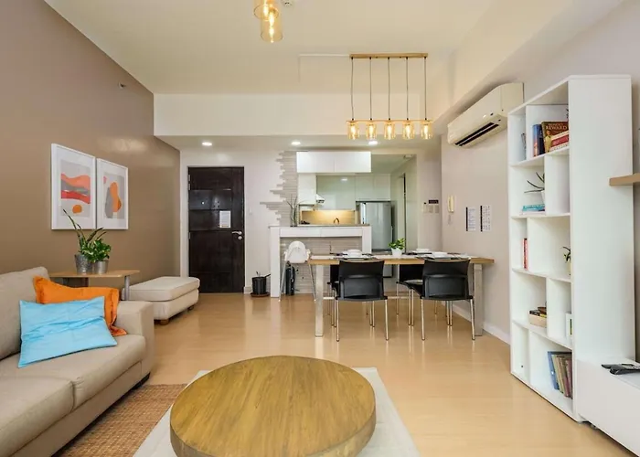 Modern Luxe Stay: 2br Escape Apartamento *