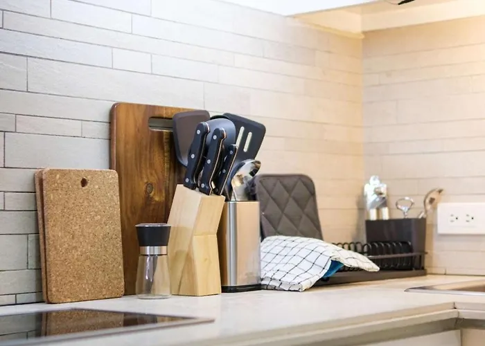 Modern Luxe Stay: 2br Escape 마닐라