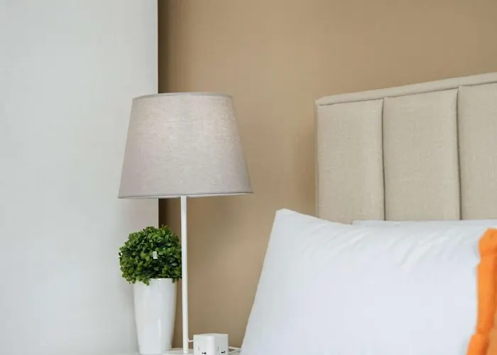 Modern Luxe Stay: 2br Escape Apartamento Manila
